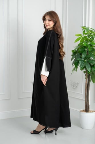 عباية قماش ملكي ازرار تدخيلة كُم ابيض