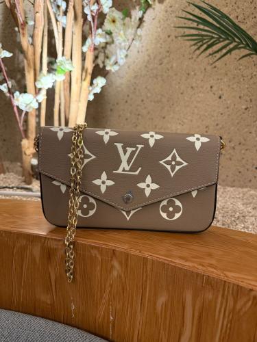 شنطة لويس فويتون