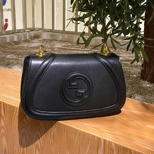 شنطة ماستر قوتشي