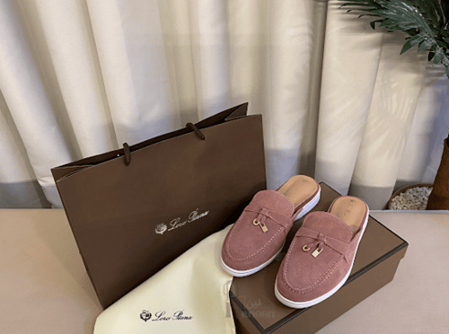 شوز لوربينا