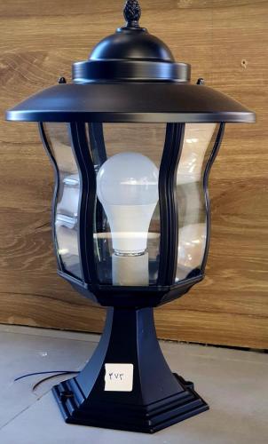 فانوس فوق السور