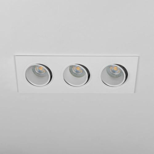 قاعده سبوت لايت بلاستيك ثلاثي غاطس متحرك