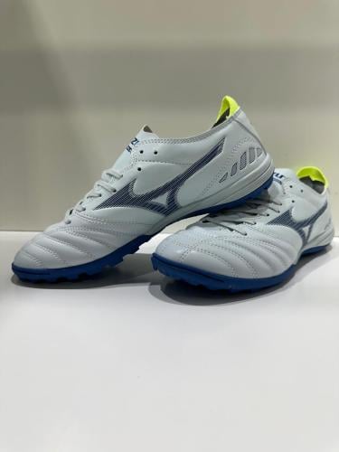 جزمه كوره قدم Mizuno