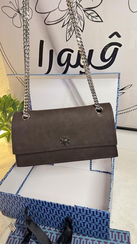 توري بورش كيرا تيرن لوك