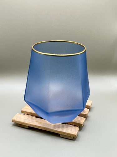 كوب زجاجي لون ازرق