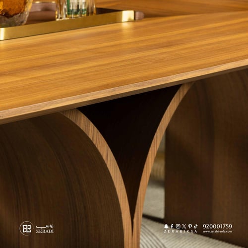 طاولة طعام مستطيلة بأرجل مقوسة خشبية