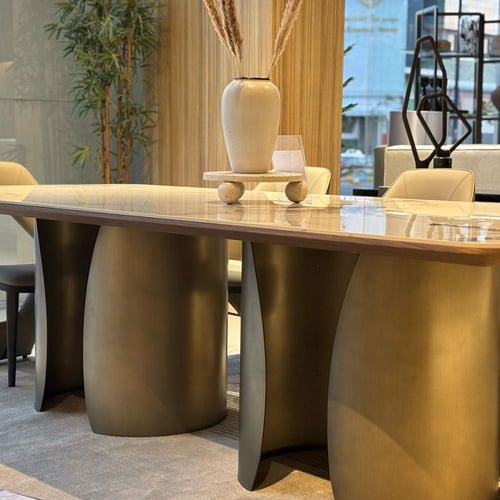 طاولة طعام مستطيلة بسطح سراميك فاخر