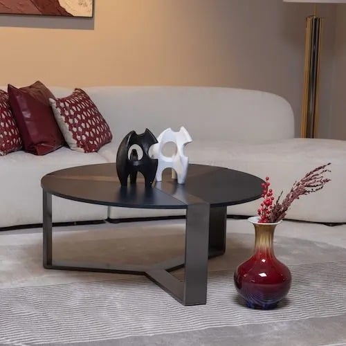 طاولات دائرية سوداء