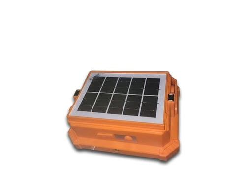 كشاف مع معدات