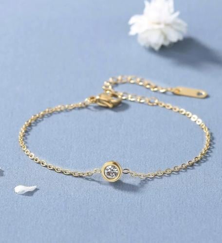 أسواره مطليه ذهب مع اضافة بيرثستون