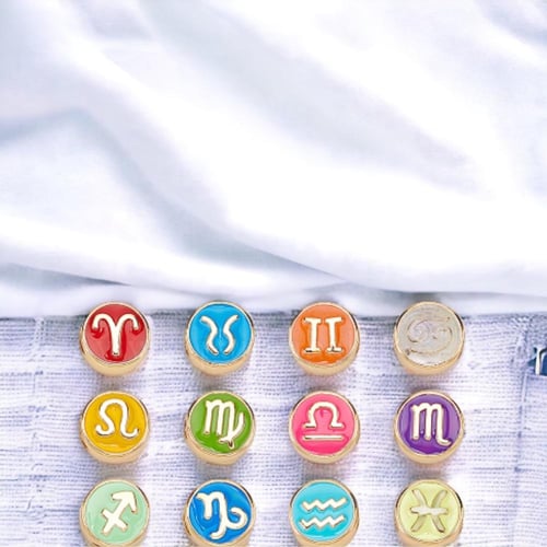 سوارة مميزة مع اضافة عبارة (Good Luck) و لولو طبيع...