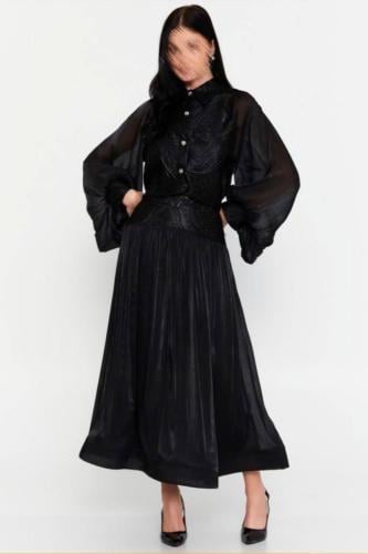 تايور اسود منقوش