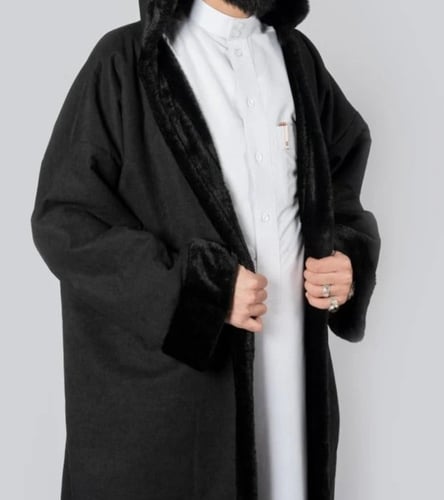 فروه شتويه مع القبوع لون اسود