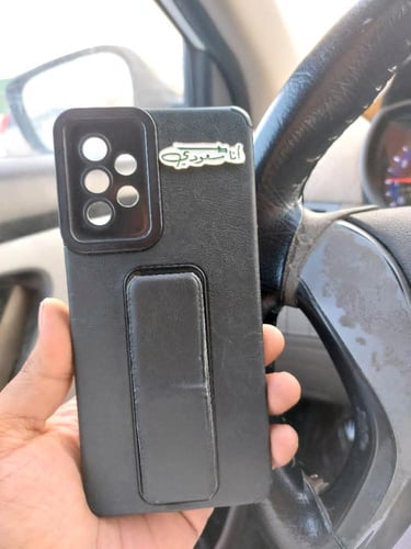 ستيكر انا سعودي معدن