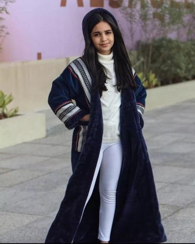 فروه بناتي مطرزة حسب الطلب