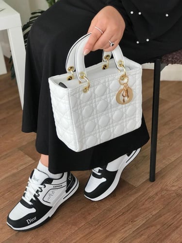 طقم شنطة وشوز نسائي ماركة ديور