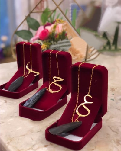 تعليقه سياره حرف مع كسرة العود