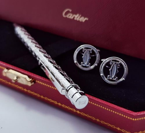 طقم كبك وقلم ماركه كارتير