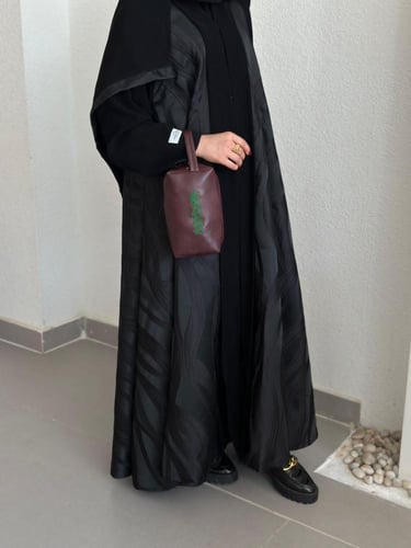 شنط يد نسائية مطرزة بــ هوية اليوم الوطني 95 - هدا...
