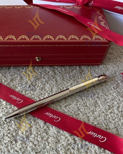 قلم كارتير مع نحت اسم - موديل سانتوس دو