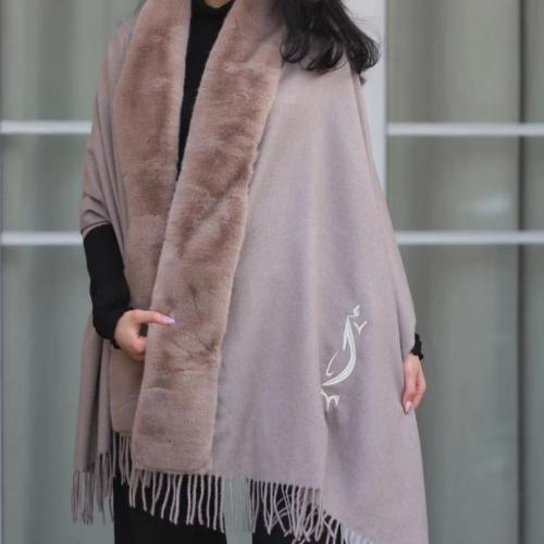 شال نسائي صوف حسب الطلب