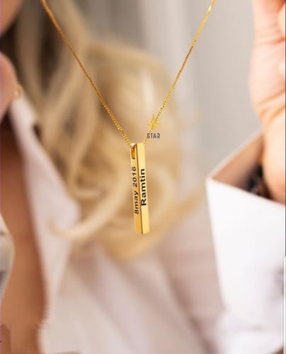 قلادة نسائيه، كتابه من الاربع جهات