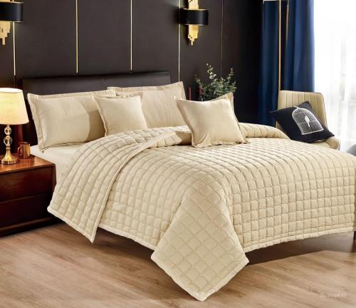 مفرش نفرين روز مضغوط سادة صيفي بتصميم مربعات