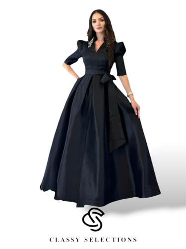 فستان سهره باللون الأسود مزين بالخرز واللؤلؤ