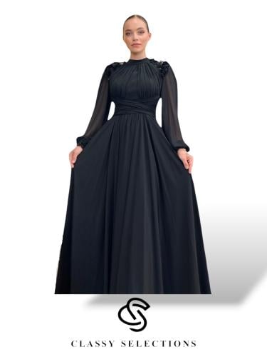 فستان سهره باللون الأسود مزين بالخرز الملون وأحجار...