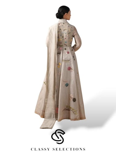 فستان سهرة هندي ترابي مطرز بالورود