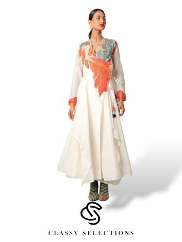 فستان هندي لف مطرز يباقة على شكل حرف V باللون البي...