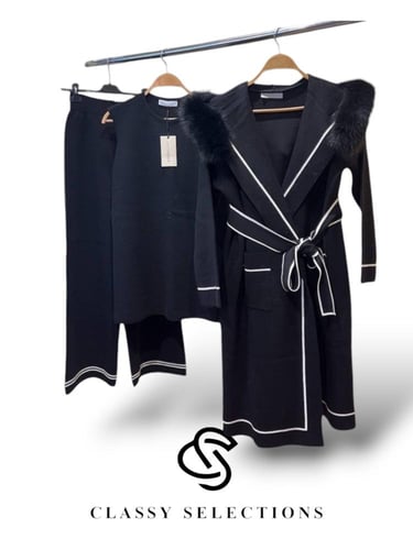 بدله شتوية من3 قطع مع فرو طبيعي باللون الأسود