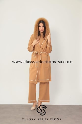 بدله شتوية من3 قطع مع فرو طبيعي باللون الجملي