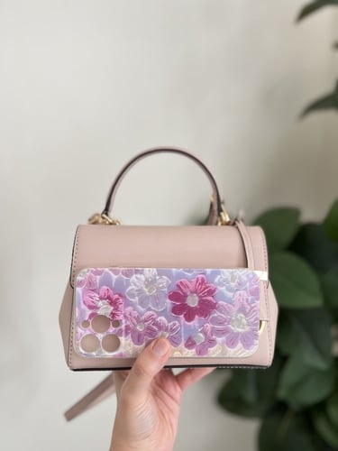 شنطة مايكل كورس وردي Ava crossbody