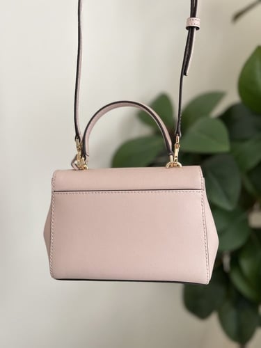 شنطة مايكل كورس وردي Ava crossbody