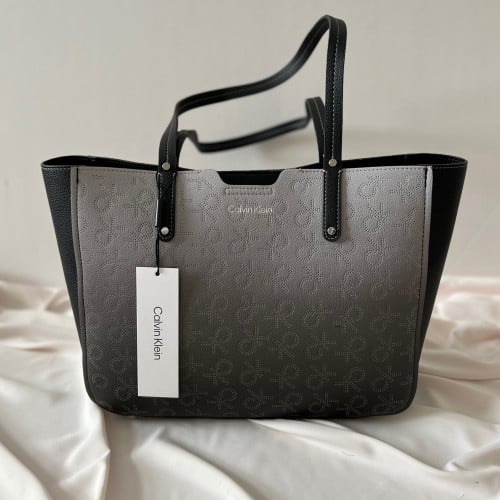 شنطة كلفن كلاين للكتف Dilan رمادي وأسود