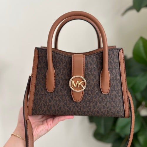 شنطة مايكل كورس كروس بدي Gabby بني