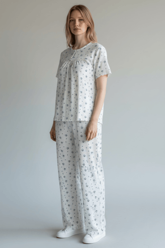 بيجاما نسائية كم قصير همسة الورد – قماش ناعم وإطلا...