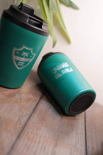 مق قهوة اخضر بشعار الاهلي