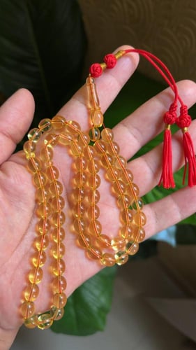 مسباح كهرمان طبيعي كالنجرادي شفاف قصه العنب