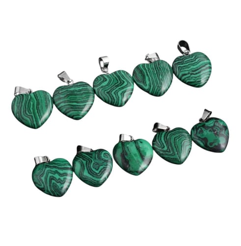 قلادة حجر طبيعي