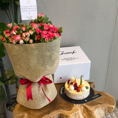 باقة ورد مع كيك تشنك