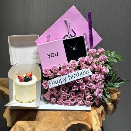 ورد مع كيك و سلسال