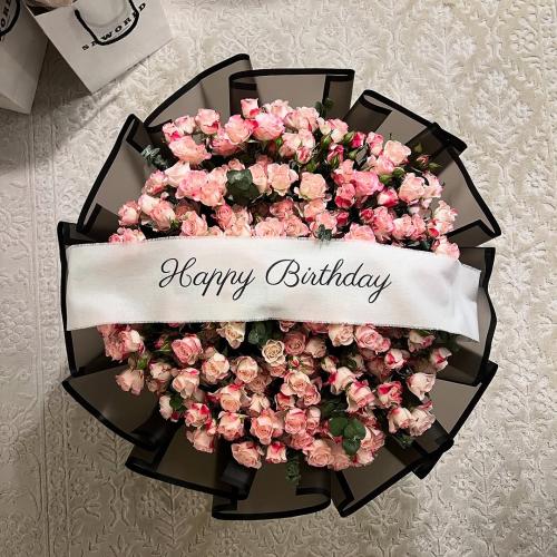 بوكيه ورد مع شريطه