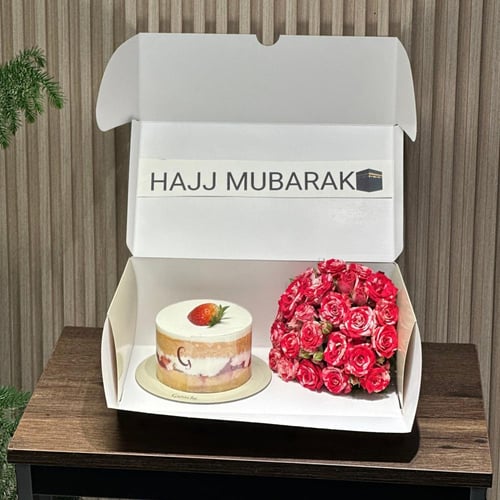 ورد مع كيك من جاناش مع طباعة على البوكس