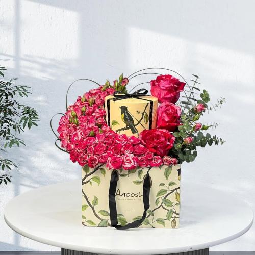 فازة ورد مع شوكلت من انوش