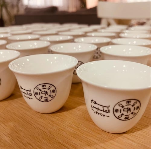 طباعة فناجيل بشعار يوم التأسيس