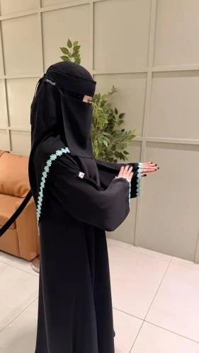 عباية فيّ