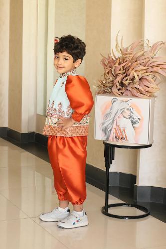 The Qirqiaan outfit in crimson