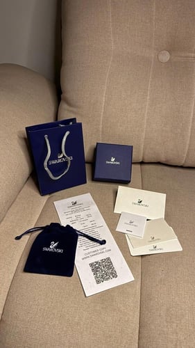 سلسال سواروفسكي ذهبي